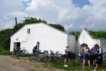 Malovaný sklep z venčí ( © Jan P. Štěpánek 07/2009)
