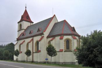 Pohled z jihovýchodu ( © Pavel Vítek 09/2009)