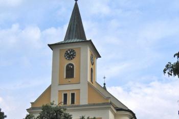 Průčelí kostela ( © Pavel Vítek 09/2009)