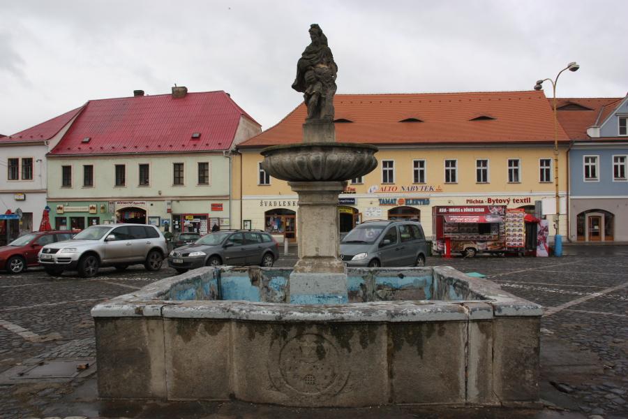 kašna se sochou sv. Floriána