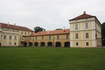 Východní část severního křídla s tzv. litinovou galerií ( © Ivan Grisa 08/2011)