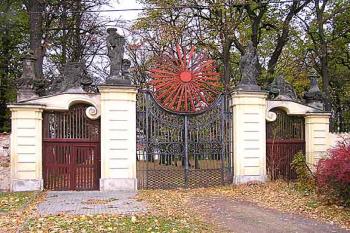 Sluneční brána (2003 © Luděk Pitter)