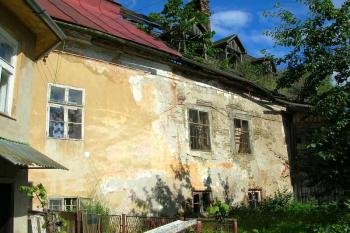 zahradní část východní fronty zámku ( © Jan P. Štěpánek 08/2006)