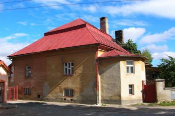 celkový pohled na zámek od jihu ( © Jan P. Štěpánek 08/2006)