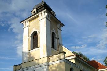 západní průčelí ( © Milan Caha 5/2009)