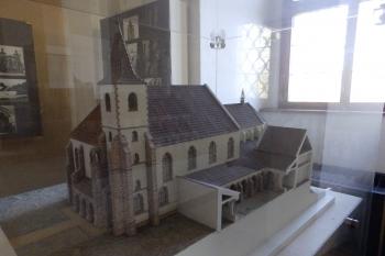Ideální podoba klášterního kostela po dokončení - II. fáze - halové trojlodí - pohled od jihu (model) (© Johannes Cladis, 04/2015)