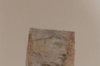 Částečně odkryté barokní fresky v průjezdu (© Johannes Cladis, 04/2015)