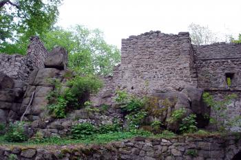 Prostor brány a bašty z předhradí ( © Iva Spurná 8.5.2007)