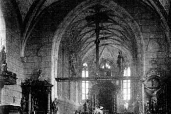 interiér kostela na počátku 20. století (© Antonín Podlaha: Posvátná místa království Českého; Díl 2., Vikariáty: Berounský, Bystřický a Plzeňský, Dědictví sv. Jana Nepomuckého, Praha 1908)