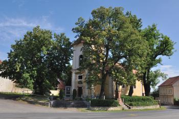 Kostel sv. Mikuláše (© Štefan Báťa, 08/2010)
