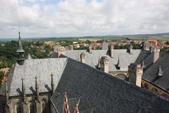 Střechy severní části zámku z ochozu velké věže ( © Ivan Grisa 07/2011)