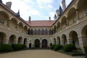 Zámek Žleby (© Vlastislav Mareček, 06/2014)