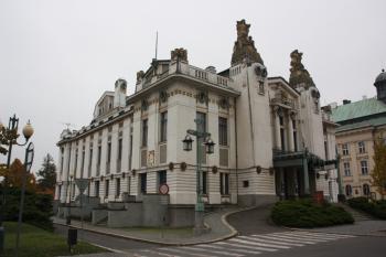 Hlavní průčelí od severu ( © Ivan Grisa 10/2009)