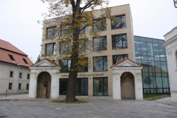 Výklenkové kaple východně od kostela ( © Ivan Grisa 10/2009)