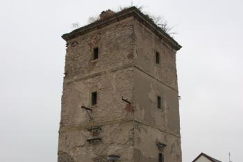 Věž od jihovýchodu ( © Ivan Grisa 10/2009)
