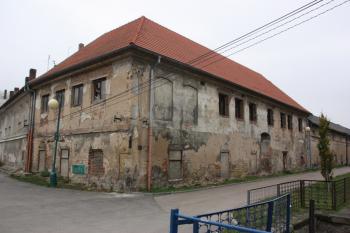 Dům v severovýchodním rohu podoleckého dvora ( © Ivan Grisa 10/2009)