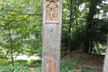 Hraničná - zastavení křížové cesty (© Simona Kidlesová 08/2020)