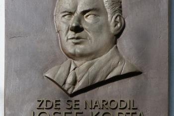  (© František Kinař, 04/2012)