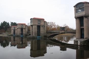 Návodní strana jezu ( © Ivan Grisa 11/2009)