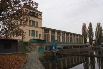 Návodní strana elektrány ( © Ivan Grisa 11/2009)
