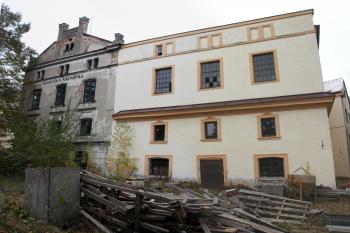 Mlýn od západu ( © Ivan Grisa 11/2009)