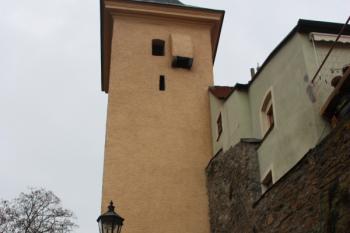Věž u někdejší Robičské fortny: pohled od východu ( © Ivan Grisa 11/2009)