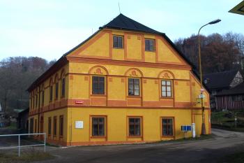 průčelí mlýna ( © Milan Caha 11/2009)