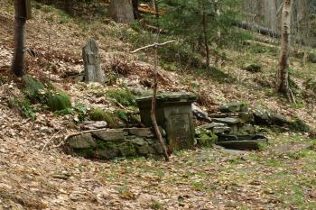 zázračná studánka nedaleko posledního zastavení ( © Milan Caha 11/2009)
