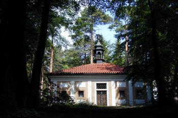 Skalka - poustevna (© Hana Kubikova 06/2004)