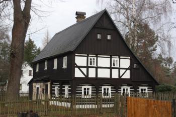Dům čp. 1 ( © Ivan Grisa 11/2009)