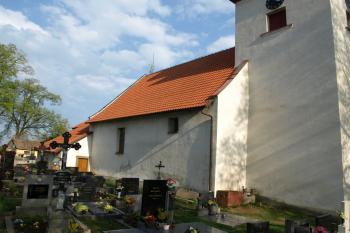 severní zeď lodi ( © Milan Caha 05/2009)