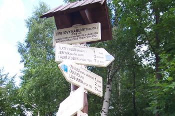 Čertovy kameny - rozcestník (© Ivo Rozehnal, 07/2011)
