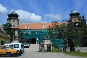 Mníšek pod Brdy (© Hana Kubikova 06/2004)
