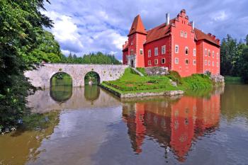 Červená lhota (© Anton Fedorenko, 08/2011)