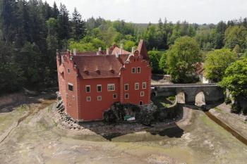 Červená Lhota bez vody ( © Jiří Čížek 05/2019)