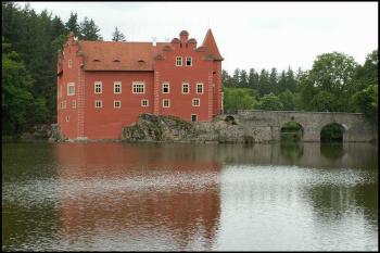 Červená Lhota - zámek. (© Štěpán Kučera 05/2006)