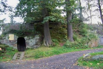 Chřibská - vodní tvrz (© Jan Šebek, 09/2009)