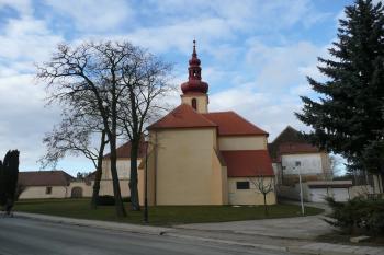 pohled z náměstí (© David Hamza, 12/2009)