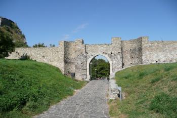 západní brána přehradí (z předhradí) (© David Hamza, 09/2008)