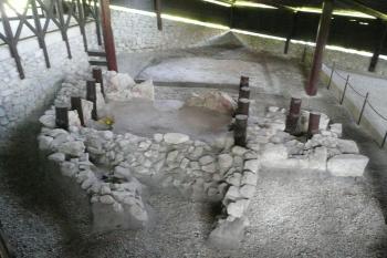 antická stavba – asi raně křesťanský sakrální objekt (© David Hamza, 09/2008)
