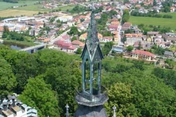 Hluboká nad Vltavou - pohled na zastřešení kaple (© Pavel Jarý,  10.06.2007)