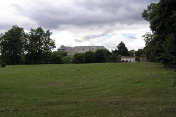pohled z parku na jádro hradu (© David Hamza, 07/2007)