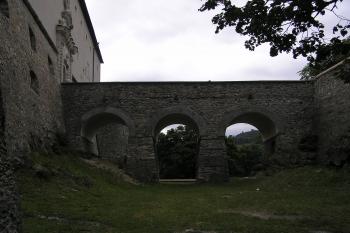 most přes příkop (© David Hamza, 07/2007)
