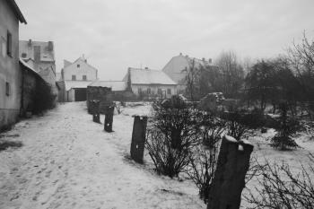 Pozůstatky hradeb na východě města ( © Ivan Grisa 12/2009)