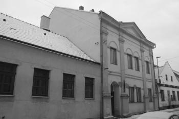 Hlavní průčelí ( © Ivan Grisa 12/2009)