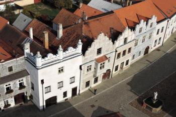 cenné renesanční domy na Horním náměstí ( © Jan P. Štěpánek 10/2014)