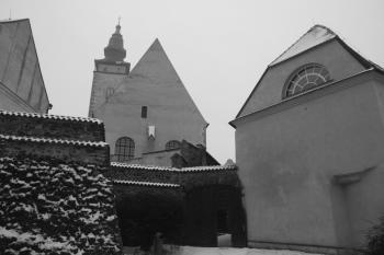 Kostel od západu ( © Ivan Grisa 12/2009)