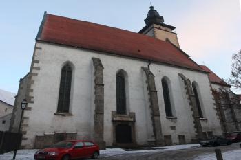 Kostel od jihu ( © Ivan Grisa 12/2009)