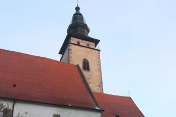Východní část kostela od jihu ( © Ivan Grisa 12/2009)