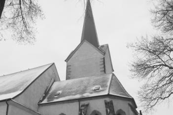 Kostel: presbytář od jihu ( © Ivan Grisa 12/2009)